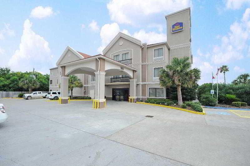 Baymont By Wyndham Clute Lake Jackson Exterior photo
